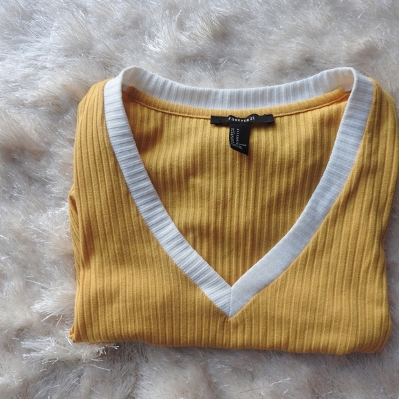 forever 21 white & yellow crop top shirt v neck - Picture 4 of 5